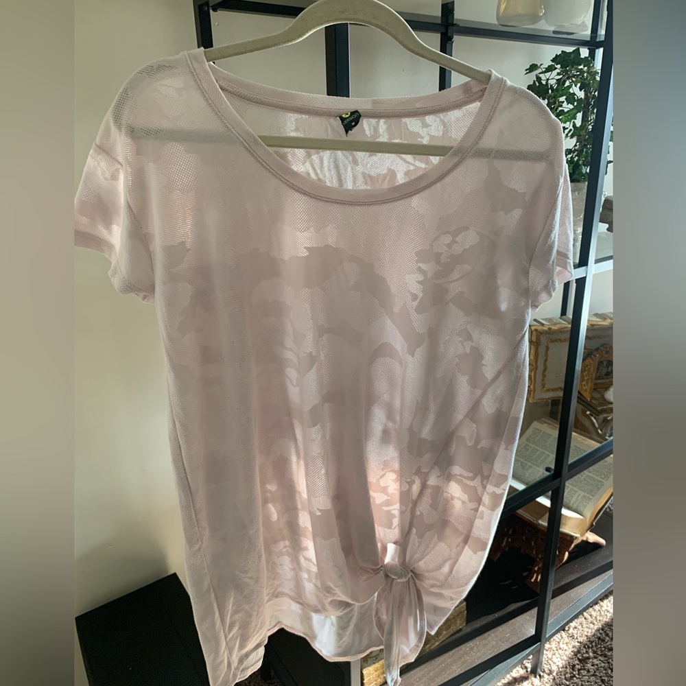 Xersion Size M Active Top